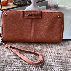 Enzo Angiolini salmon colored wristlet/wallet
